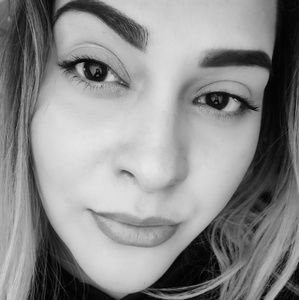 Meet your Posher, Felicia